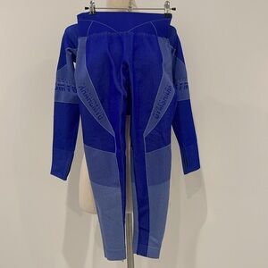 Set!! Adapt Fleck Seamless Long Sleeve Crop Top & Leggings